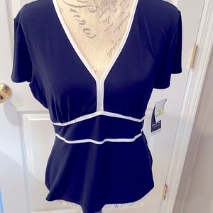 NWT Chapter One Simply Striking Navy Pullover Stretchy Blouse With White Trim